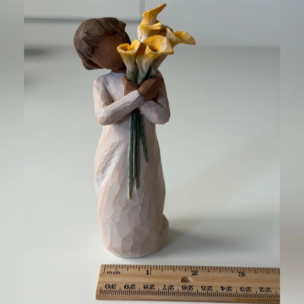 Willow Tree Gratitude Girl With Yellow Calla Lilies Figurine 2022 - Home Decor